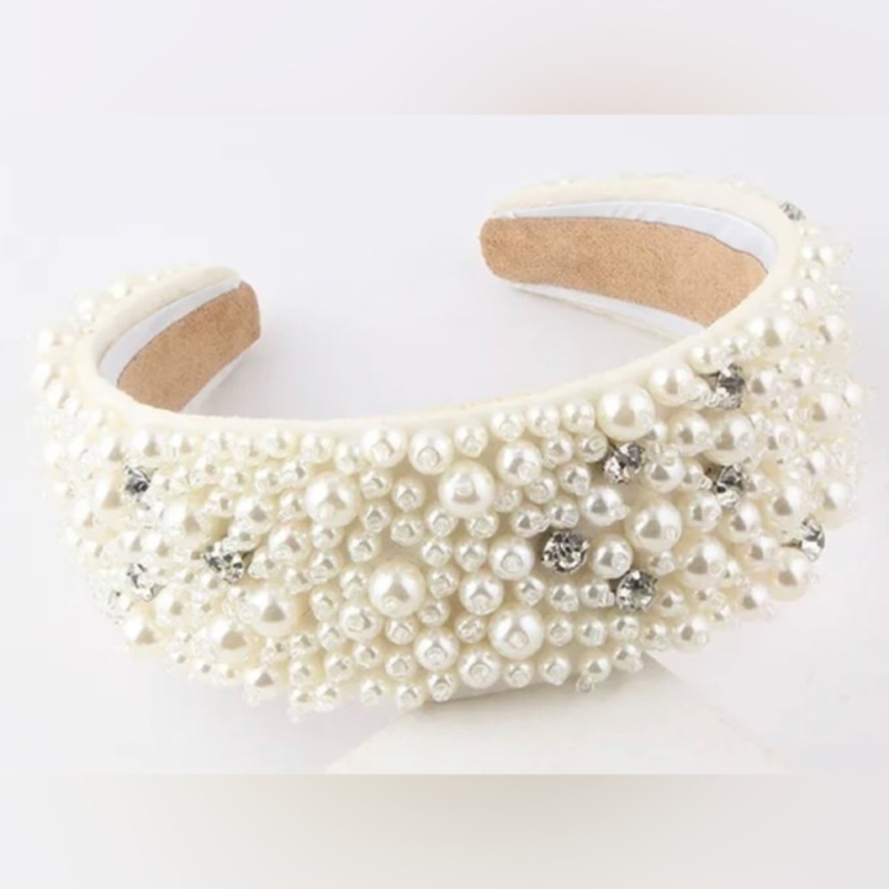 Rhinestones and pearls headband